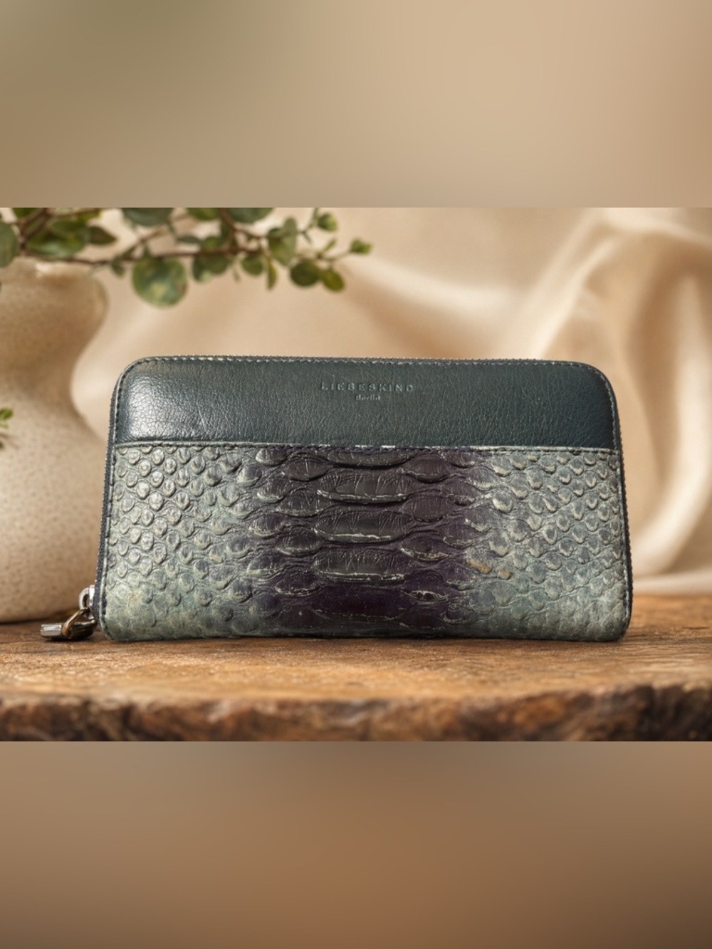 Liebeskind Berlin Vintage Cow Leather Zip Wallet • Textured Leather Collectible